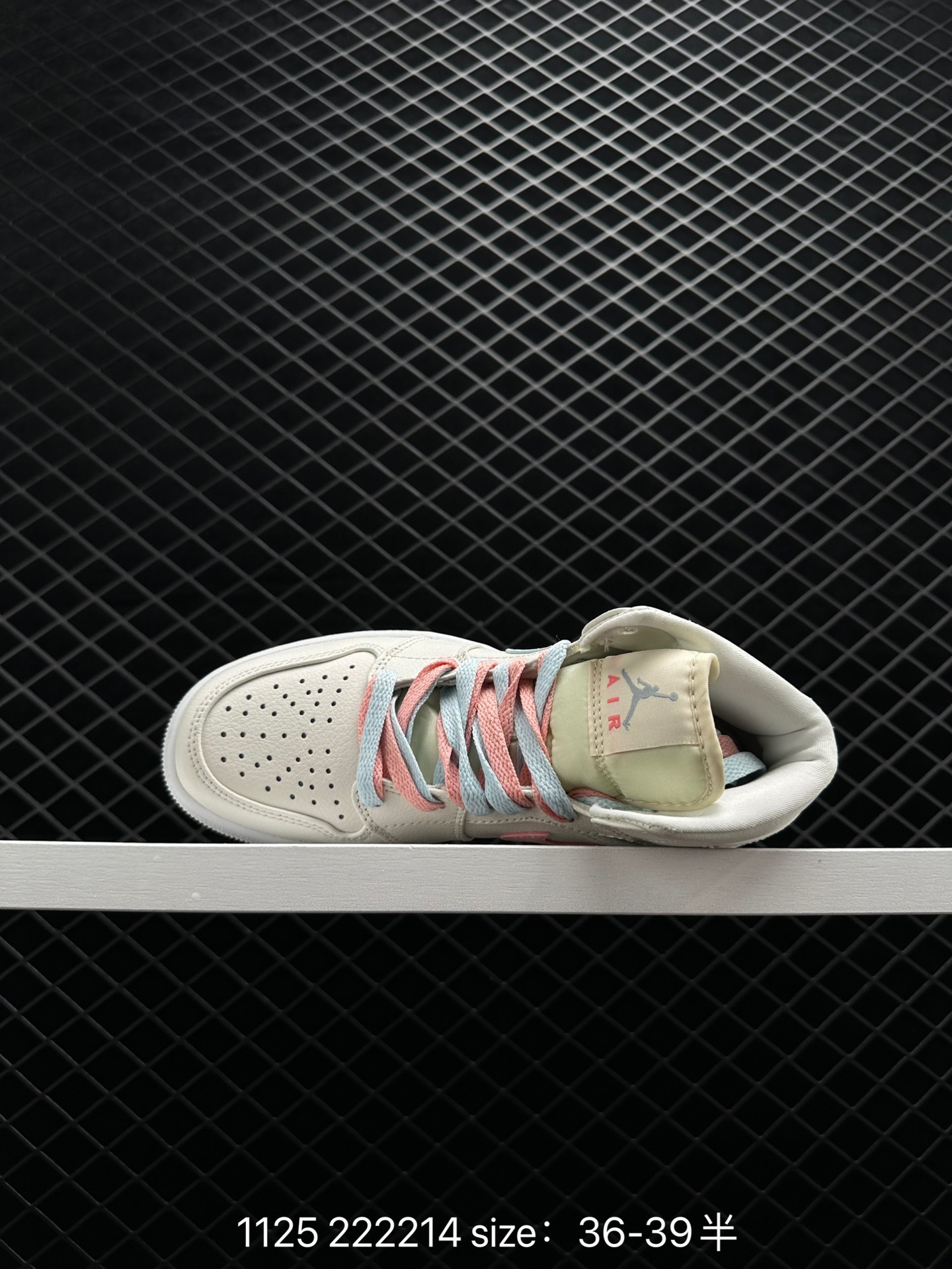 Nike Air Jordan 1 Retro Mid OG 